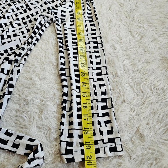 Anne Klein Women's Black and White Pattern Long Sleeves Round-Neck Wrap Dress L - Picture 6 of 9